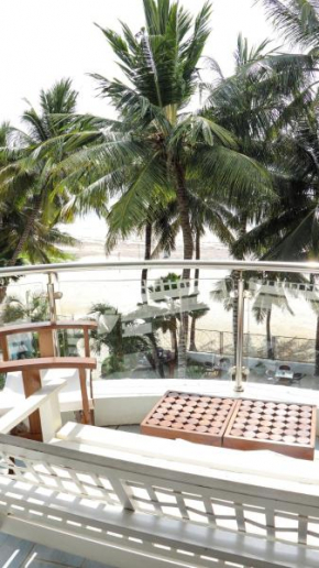 Beachfront three bedroom dream luxury apartment